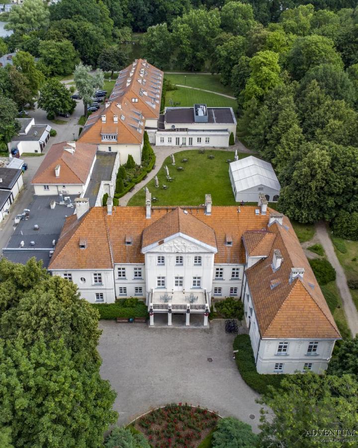 Palac Pod Kampinosem - Blisko Warszawy Leszno  Exterior photo